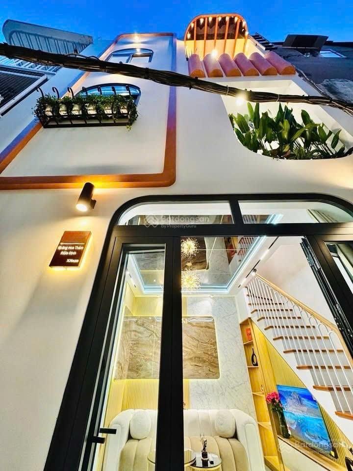 Giá cực tốt tại trung tâm bthạnh - nhà đẹp hoàng hoa thám - 3 tầng 2 pn 3 wc dtsd 60m2 hoàn công đủ