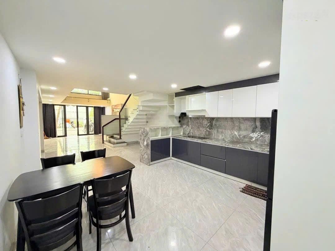 Bán nhà đường Tiên Sơn 18. Khu vực trung tâm TP. Gần 2/9. Giá hợp lý.