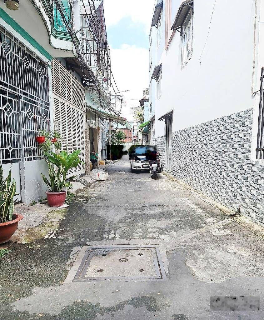 Bán nhà hẻm xe hơi đường hoà bình q.tân phú - hẻm thông - 39m - 2 tầng - 2pn - 2wc - giá 5.5 tỷ