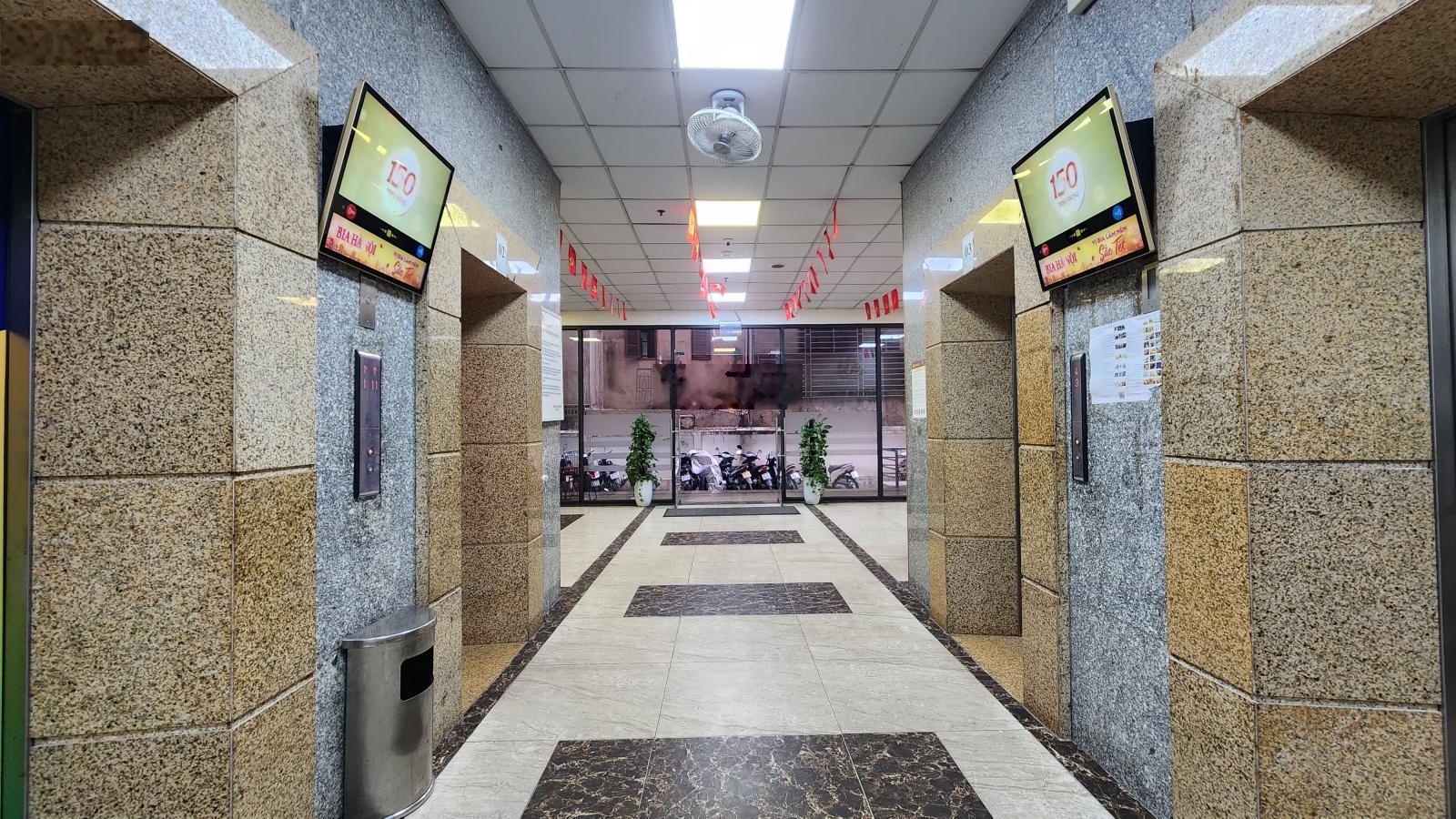 Bán căn hộ 122m2, 7.9 tỷ, rất HIẾM có thể thiết kế 5PN, tầng trung, view hồ Mai Dịch