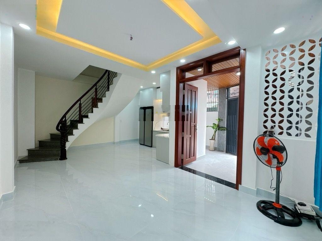 Góc 2 mt hxh 6m nguyễn thị thập, sát him lam, quận 7, 5 tầng, 6pn, gần mặt tiền đường, 9,6t