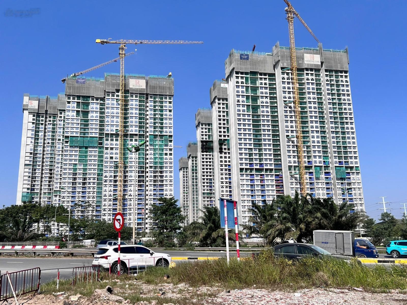 Siêu hiếm 2PN 84.5m2 tòa Elite tầng cây xanh dự án Lumi HN giá 7,9 tỷ. LH: 0877984592