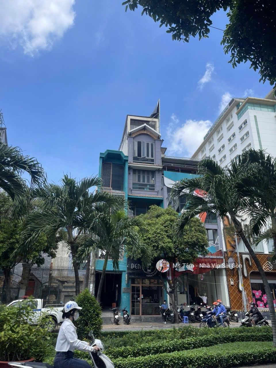 Bán nhà Phan Xích Long - 5 tầng 40 tỷ ngang 6m - 2MT Phan Xích Long - khu ẩm thực - spa vị trí đẹp