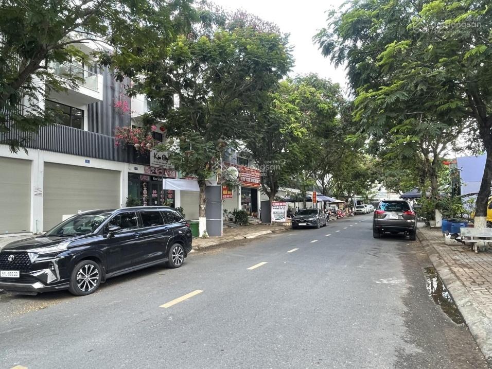 Đón sóng cầu Đồng Nai 2 - giá tốt - sổ sẵn - ngay trung tâm hành chính Quận 9