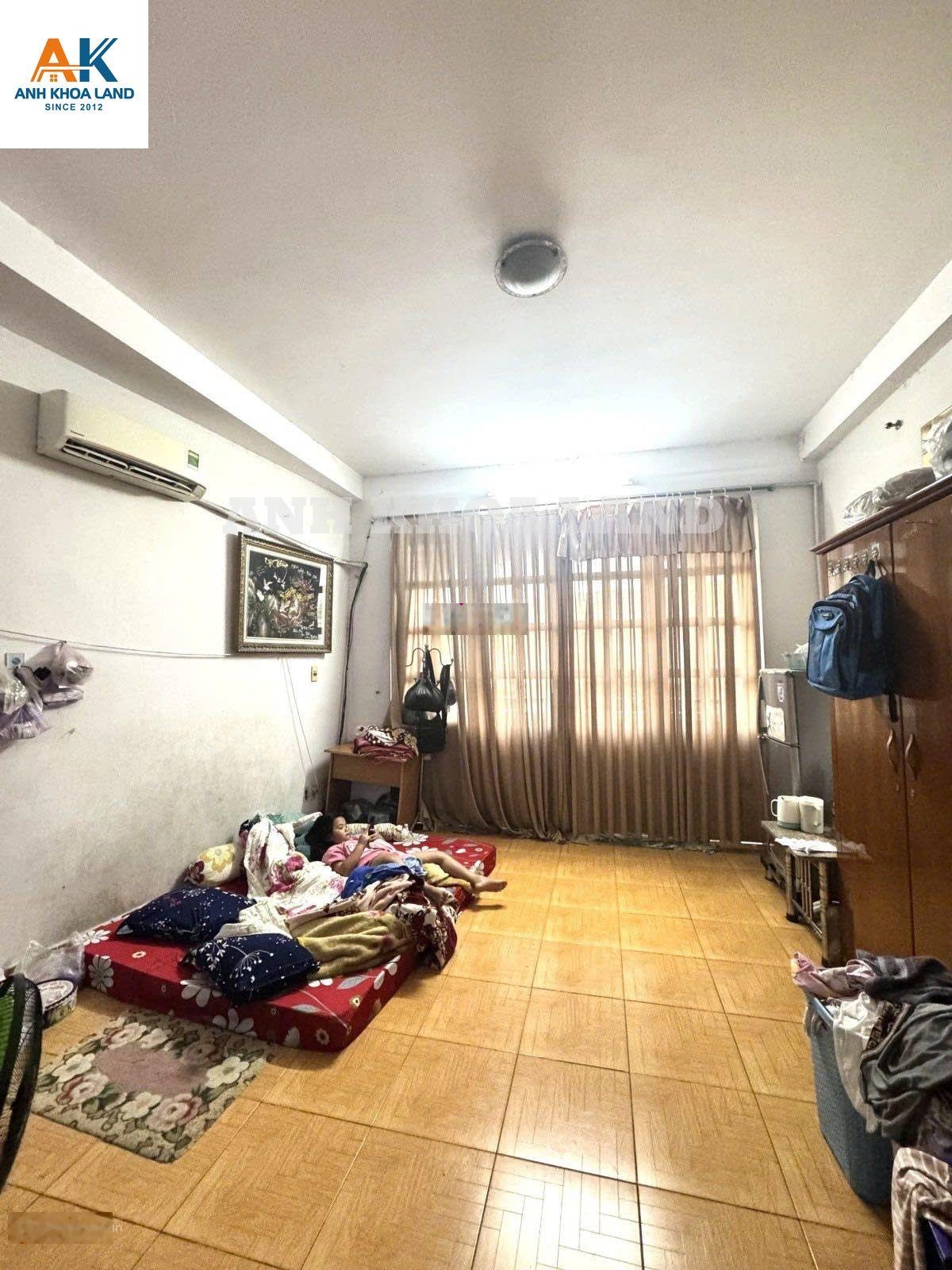 Bán nhà diện tích lớn trung tâm Thủ Đức, 1 trệt 2 lầu 2 mặt hẻm, giá chỉ 52tr/m2