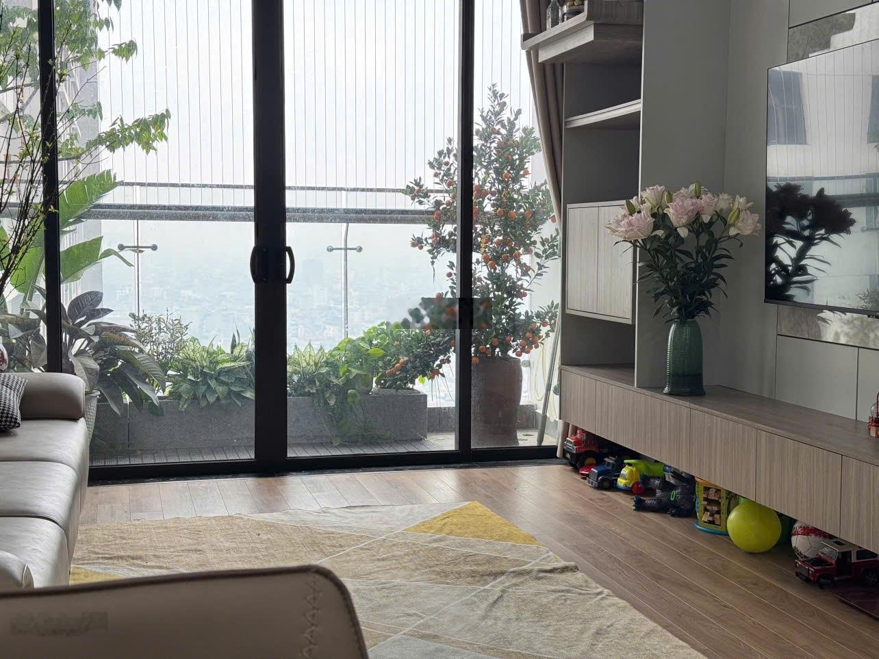 Cần bán trước Tết căn hộ 104m2 3PN 2WC dự án BRG 25 Lê Văn Lương.