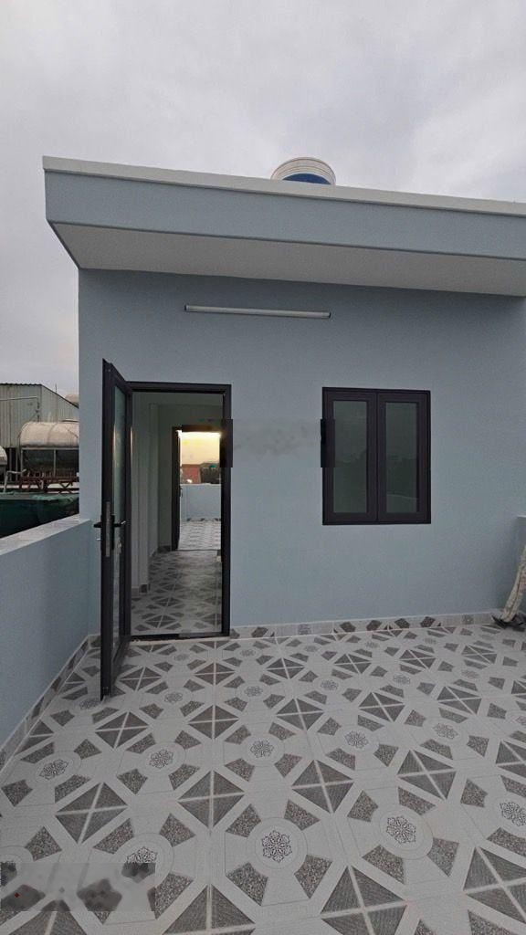 Bán nhà mới 100%, 4 tầng, trục đường 160, Lã Xuân Oai, P. Tăng Nhơn Phú - Ô tô tận cửa