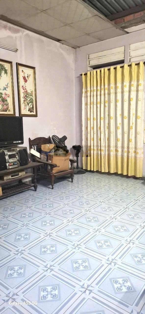 Bán nhà trệt 1 lầu, 134.6m2 đất, đường Tô Vình Diện gần siêu thị GO! BigC