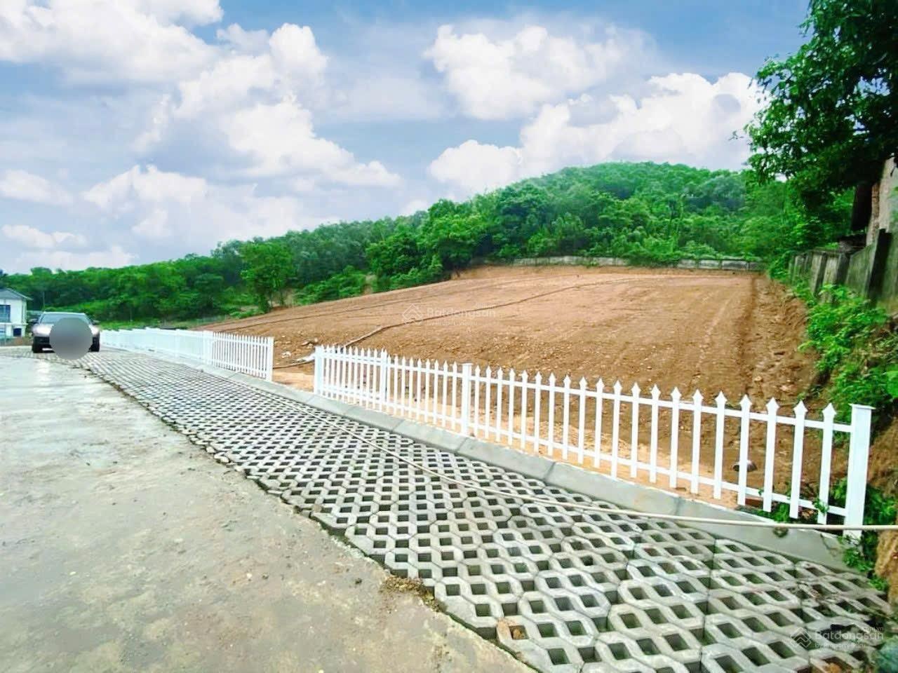 730m2 đất sát khu nghỉ dưỡng tại Phú mãn ( phú cát) Hoà lạc. View núi