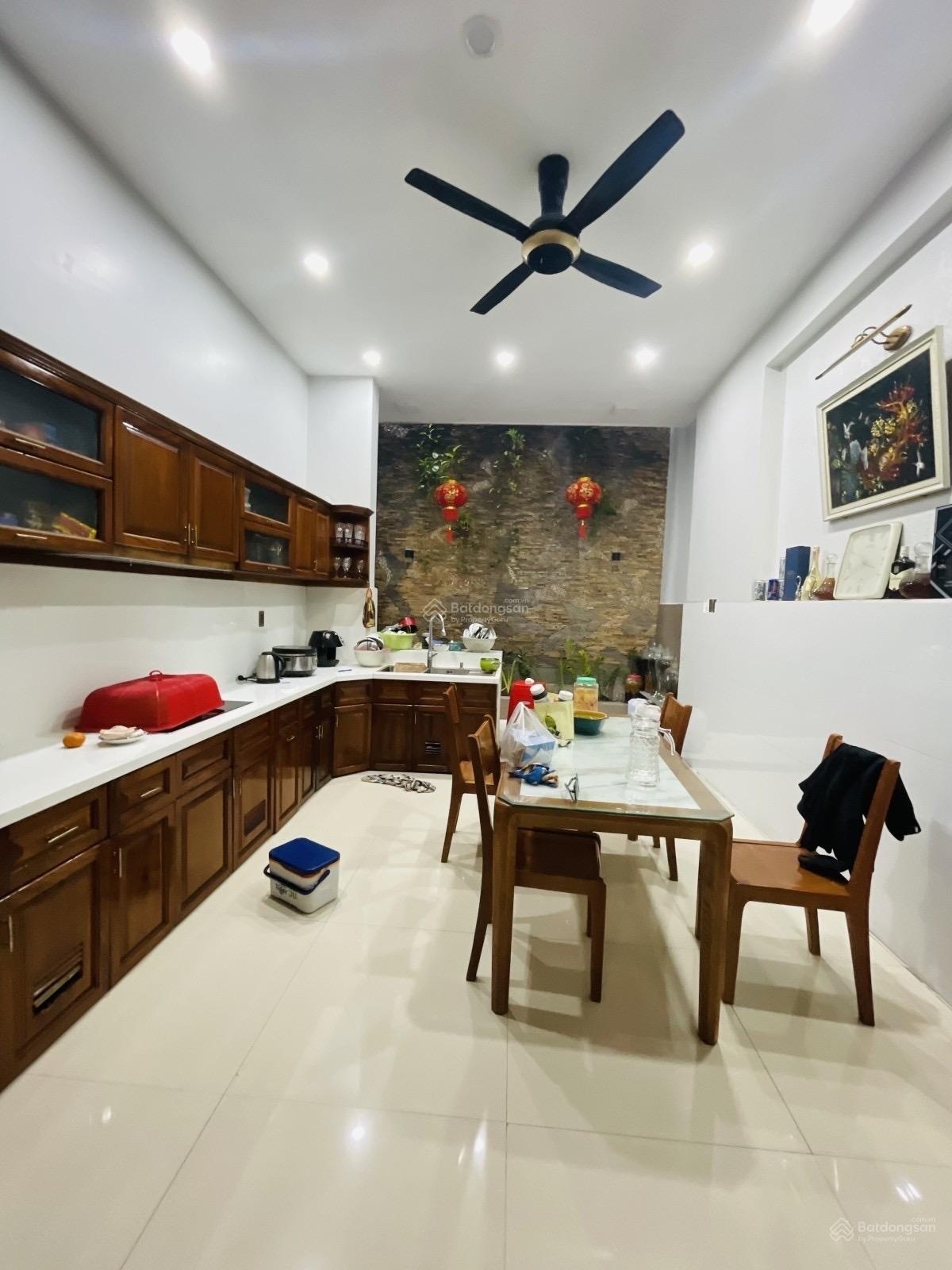 Nhà quá đẹp không có gì để chê, khách vô đúng nhu cầu chốt liền. vừa mới - vừa đẹp - vừa to