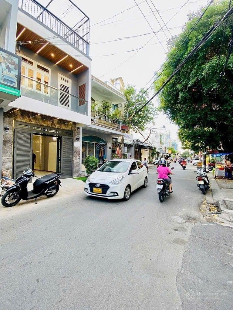 Nhà 5 tầng sang trọng 2 mặt HXH sát mặt tiền Nguyễn Tư Giản full nội thất cao cấp 4 x 12m