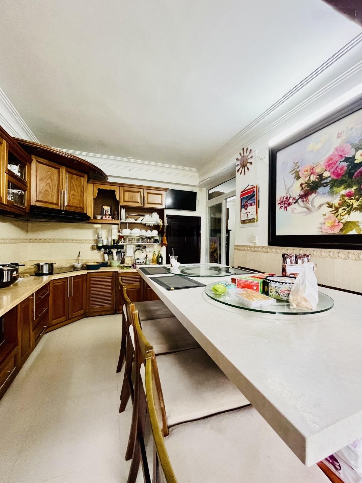 Hẻm Tân Hương - 8x10m - ngang lớn bề thế - nhà chủ tự xây kiên cố - giá còn TL sâu