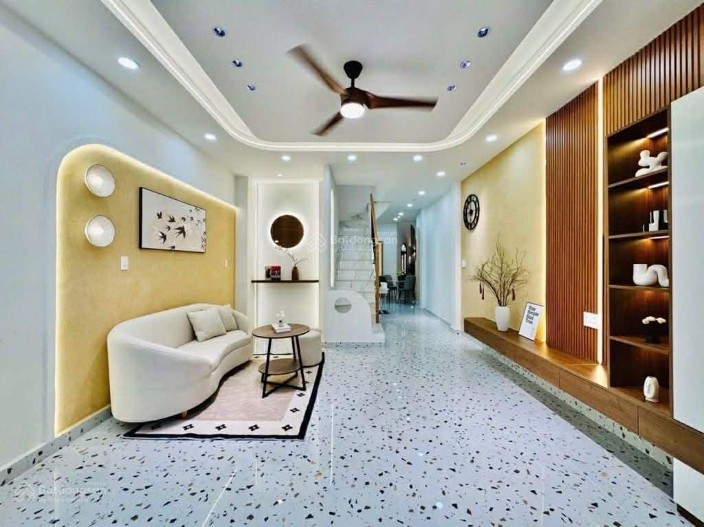 Nhà mới DTSD 70m2 - hẻm xe hơi - sân đậu ô tô riêng - trung tâm phú nhuận - chỉ hơn 7 tỷ (tl)