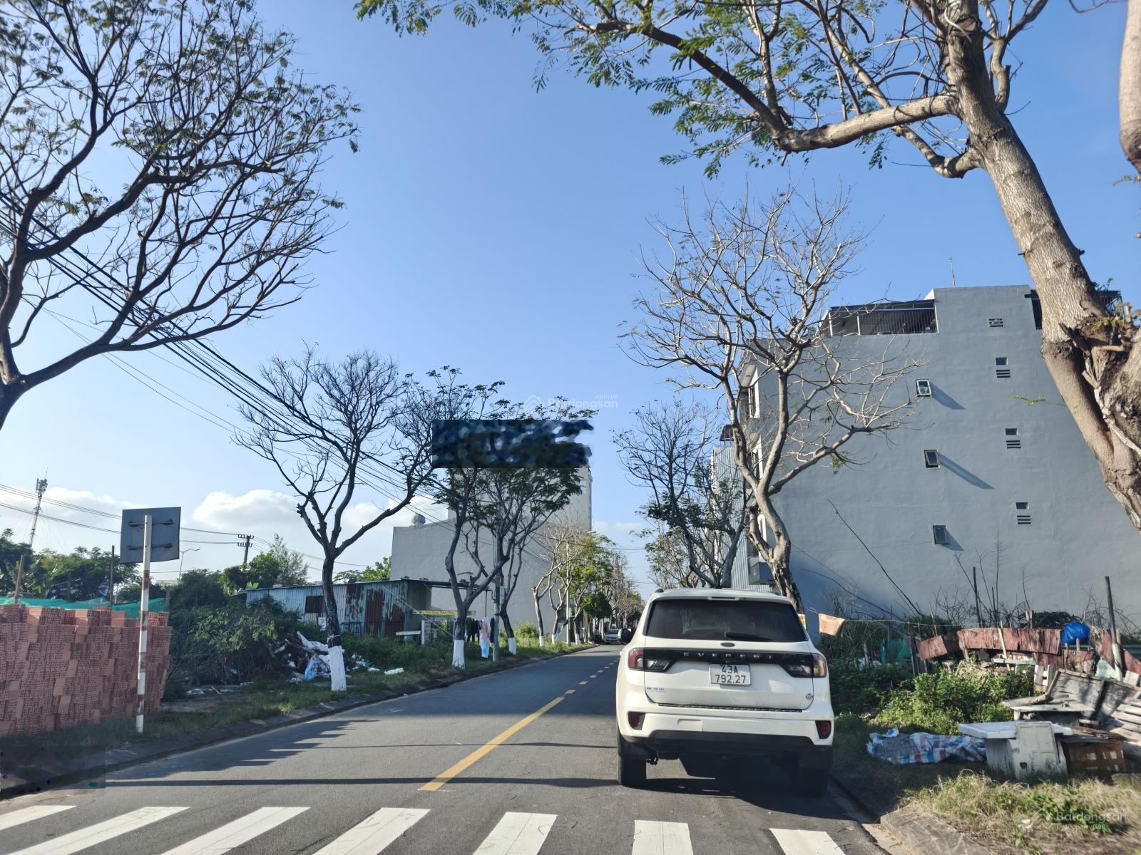 Cần bán gấp thủy sơn 5 trục thông chính đường 7.5m dt 125m giá 9.2 tỷ có tl lh 0905787765