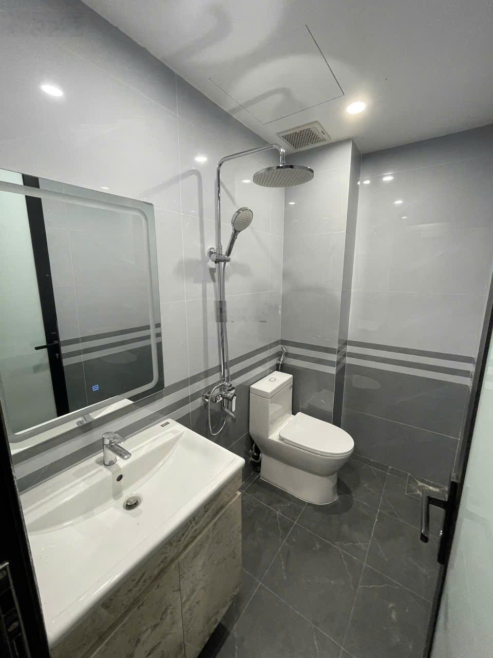 Chính chủ bán nhà Tây Hồ, 59m2*7 tầng, 12 căn hộ, dòng tiền gần 1 tỷ/ năm - 25 tỷ