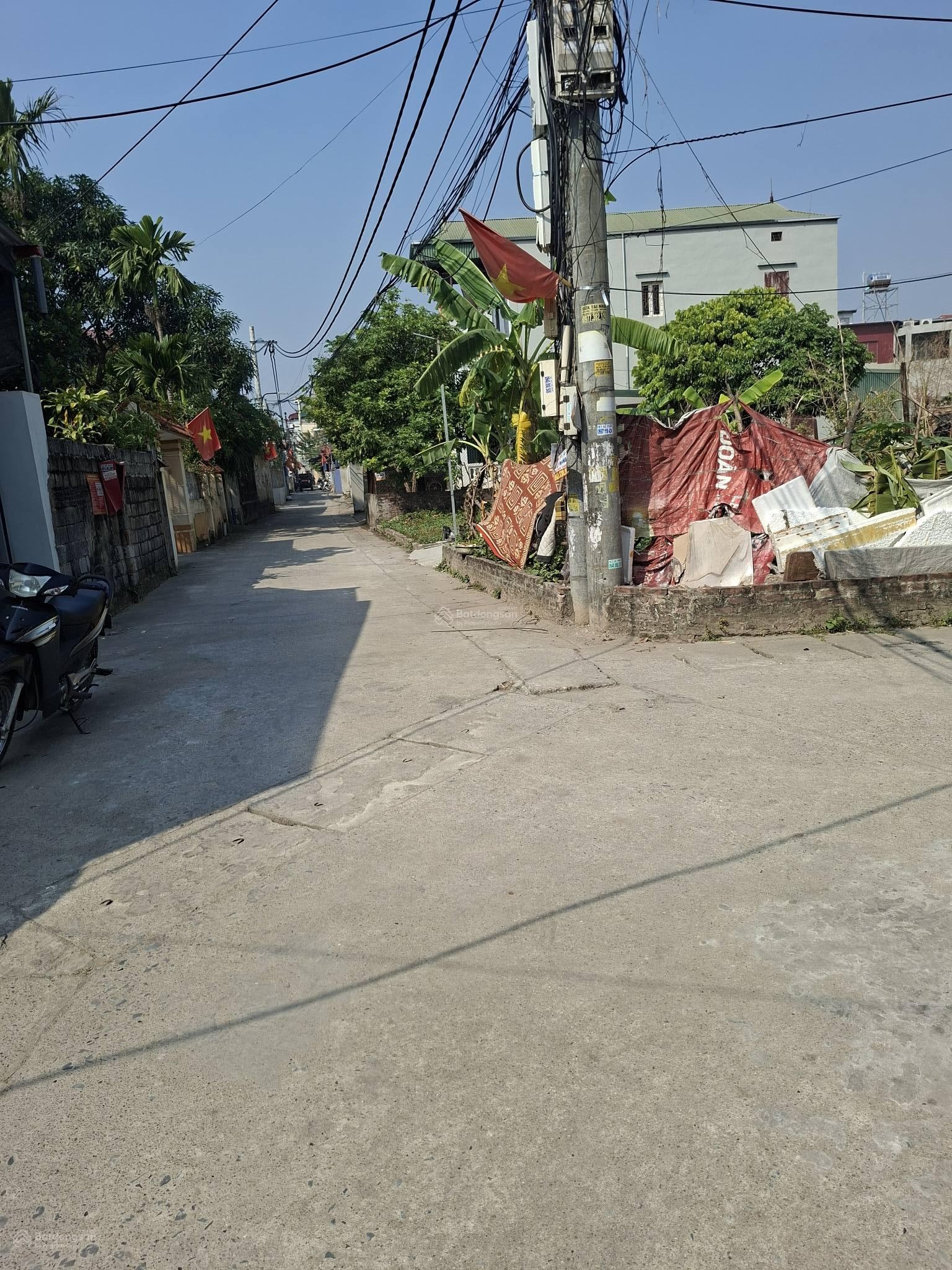 Bán 40m2 xã Vạn Phúc, đường thông rộng 4m Oto chánh - Gần chợ - Buôn bán nhỏ - Giá 3,88 tỷ