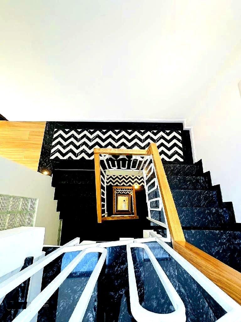 Cực Phẩm 5 Tầng - 3 Mặt Hẻm Xe Hơi Đậu - Sát Mặt Tiền THỐNG NHẤT. GÒ VẤP - 10.x TỶ.