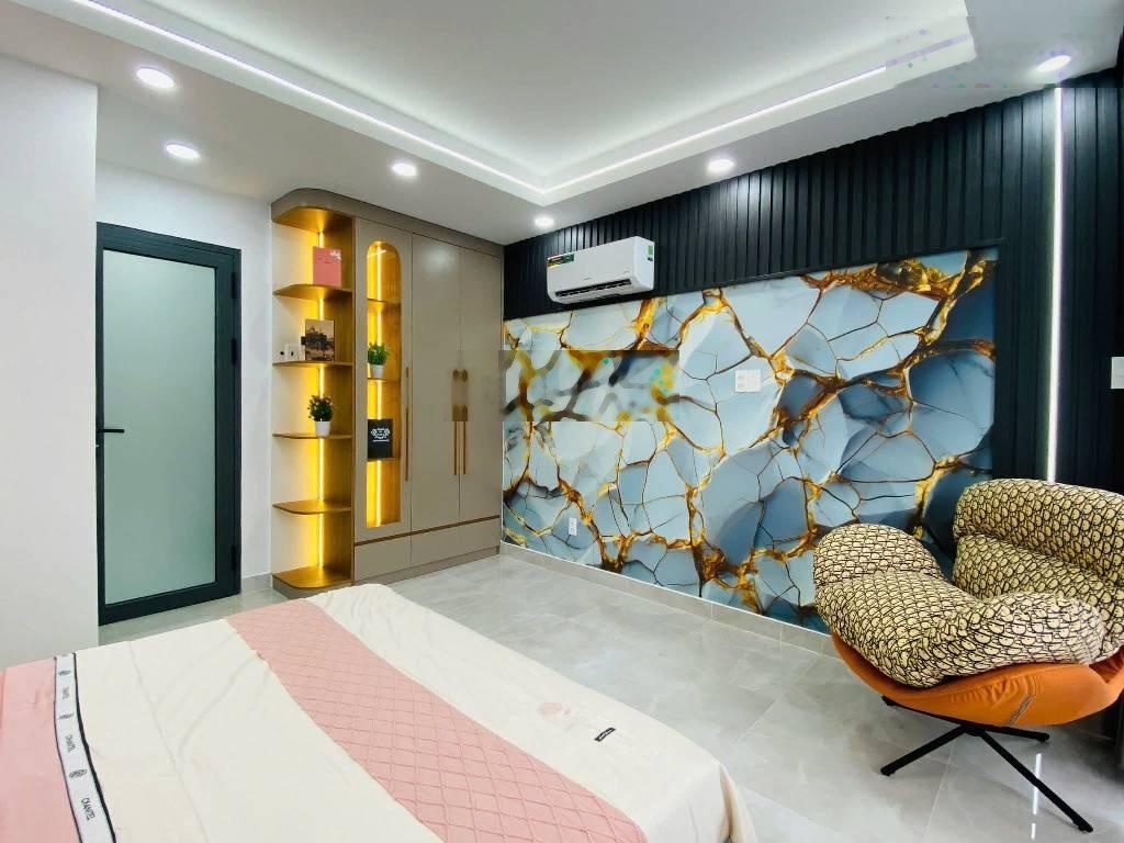 Hxh thông-gần công viên-nhà mới tặng nội thất-61m2-5 tầng-có thang máy-4pn-thống nhất gv-chỉ 9tỷ3tl