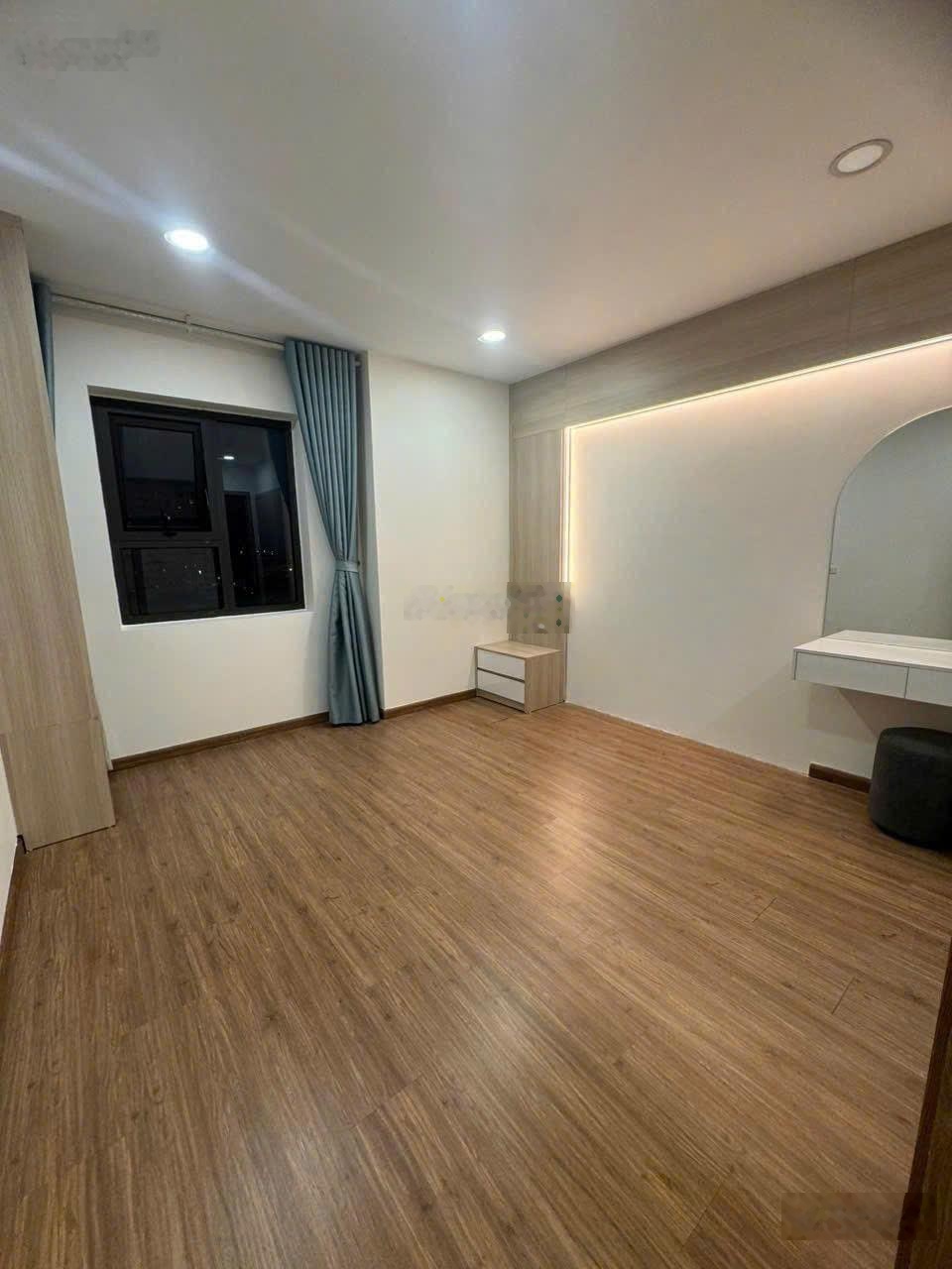 CHO THUÊ CĂN CHUNG CƯ 100m2 Le Grand Jardin - Sài Đồng, Full đồ chỉ việc xách valise đến ở ngay