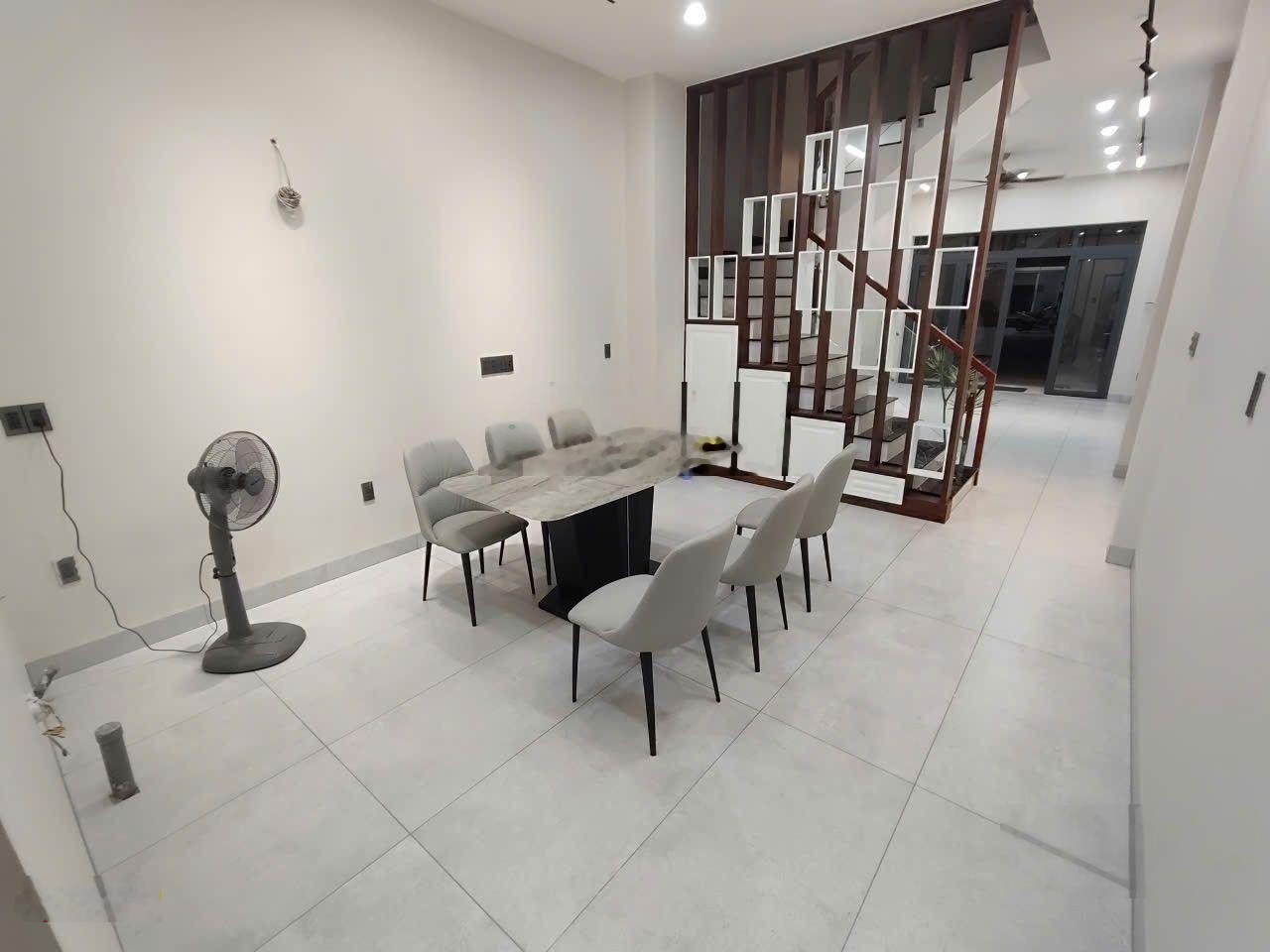 Nhà 3 tầng Đường Hiệp Bình Thủ Đức 80m, khu dân cư yên tĩnh, ở sướng