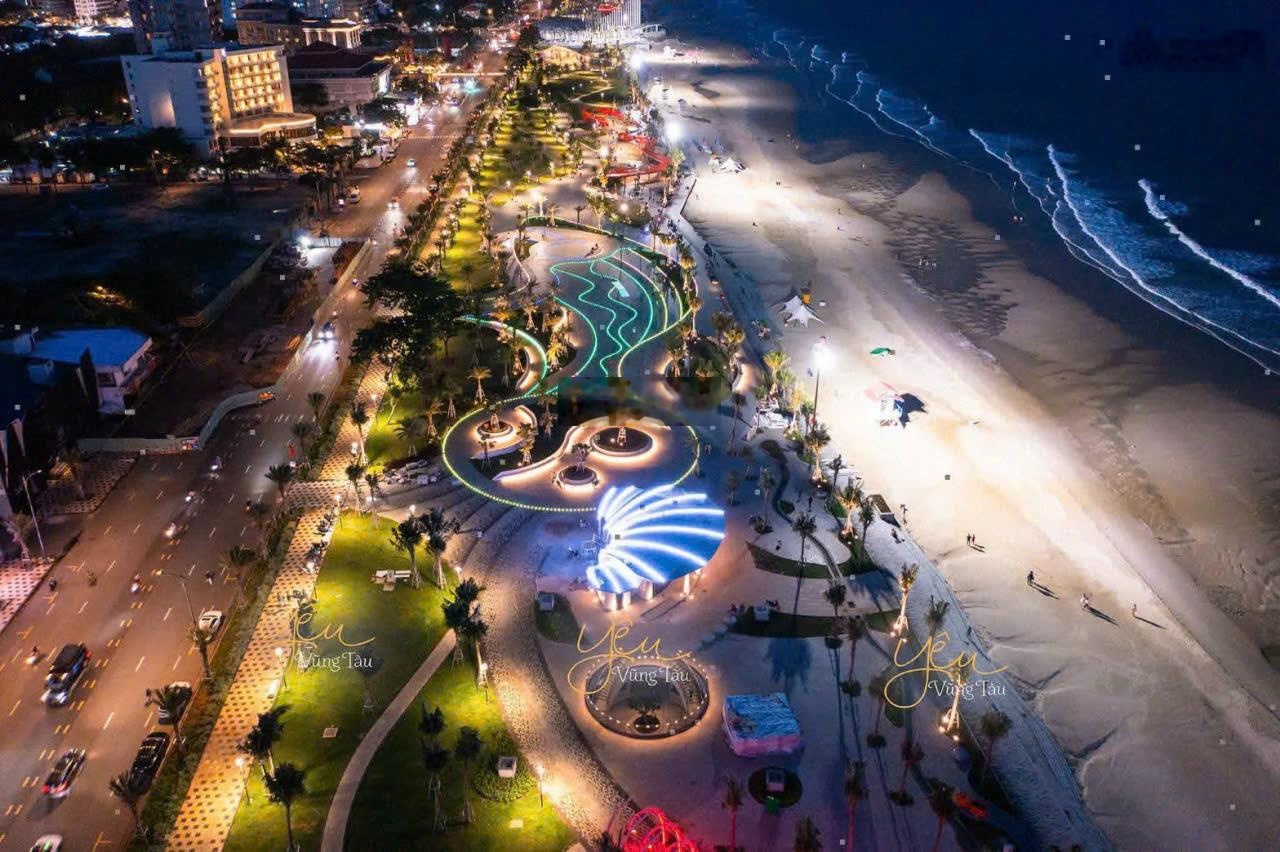 Bán đất mặt tiền bờ hồ Võ Thị Sáu DT 104m2 (6.1x17.2) vị trí độc bản, view hồ 100%, cách biển 200m