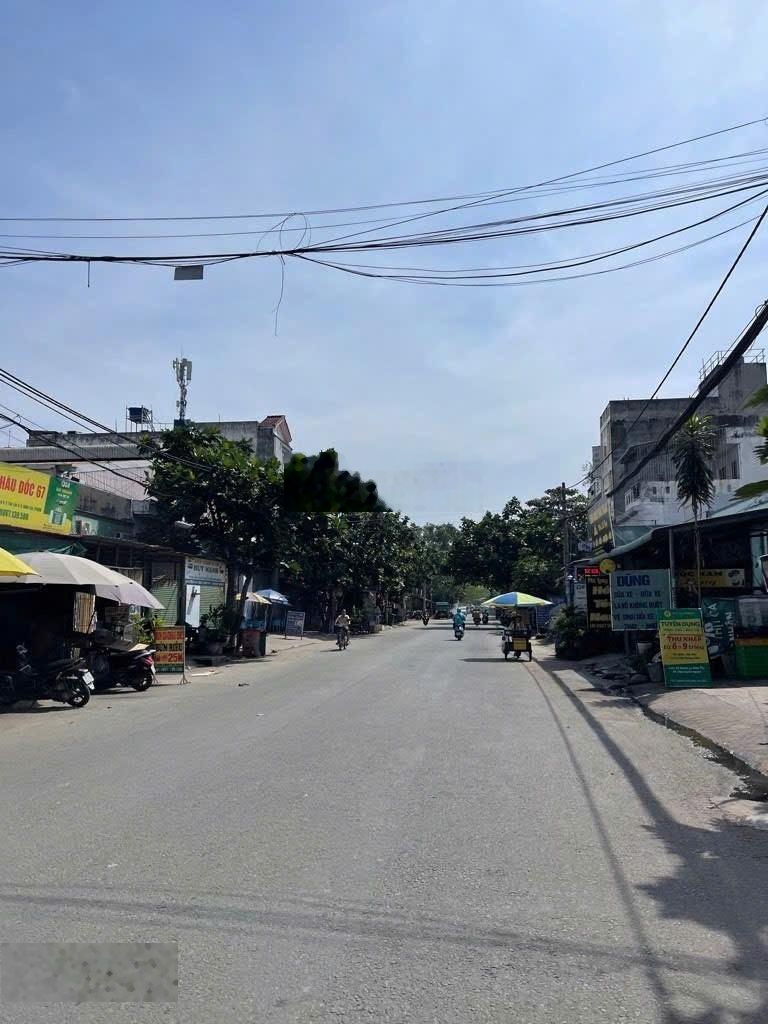 Bán đất tặng Nhà trọ 10m x 20m đường Trần Văn Giàu giá 11 tỷ 400