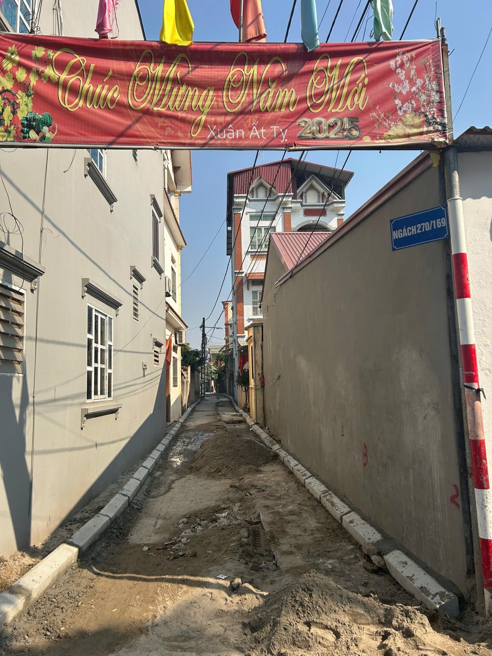 Cần bán trước tết lô đất 45m2 tại thôn Giao Tất A - Kim Sơn - Gia Lâm. Đường trải nhựa ô tô vào.