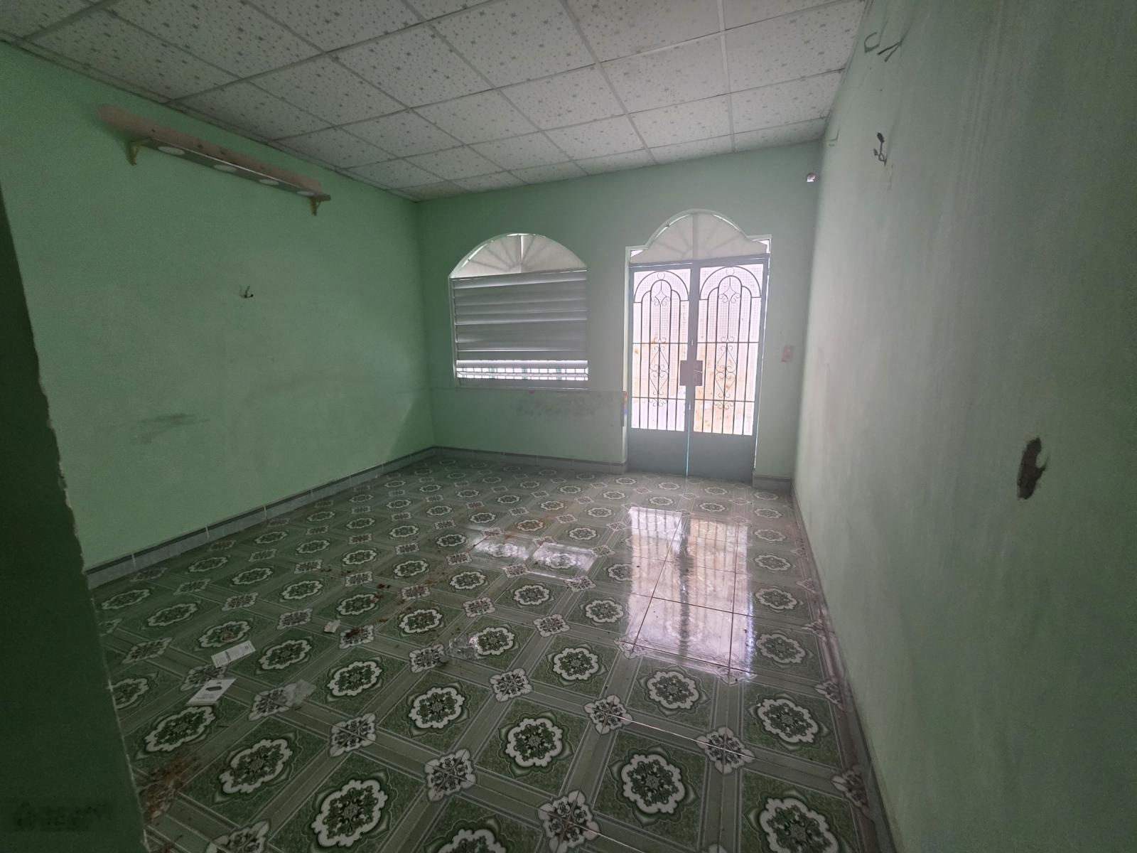 - ĐC :285/20/3 Đường Phạm Văn Chiêu F14 Gò Vấp - Diện Tích : 4 x 11 Đúc Trết Lầu Hẻm xe Hơi