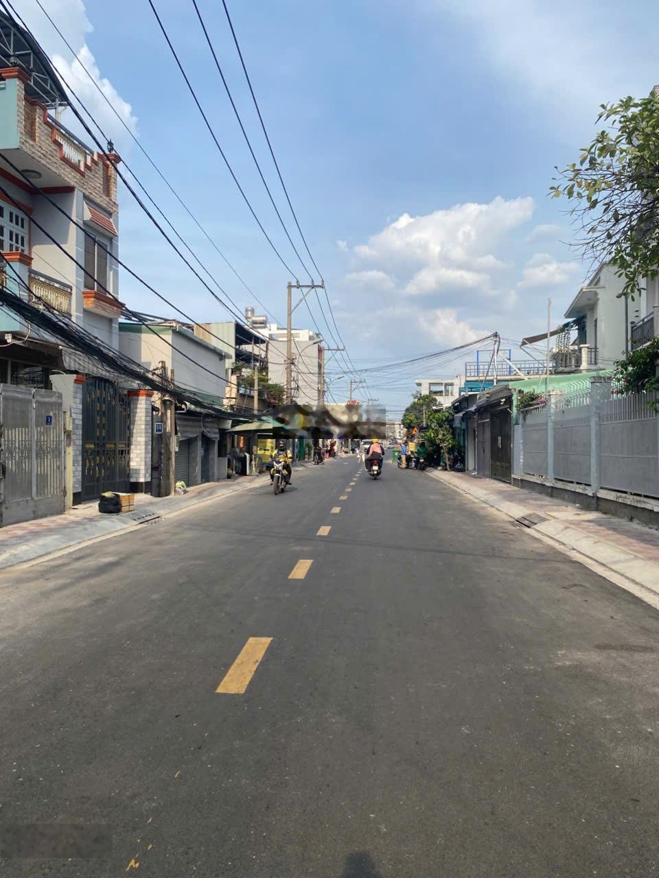 Hàng ngon, MTKD Lê Thị Hoa, 70m2, ngang 4.5m, đường 12M, Chào 4.9 tỷ còn Thương Lượng