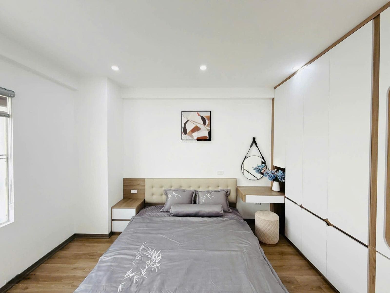 Chính chủ bán căn góc 102m 3pn 2vs nội thất Full đồ sđcc tại toà ct1 cạnh vinmart KDT Xa La