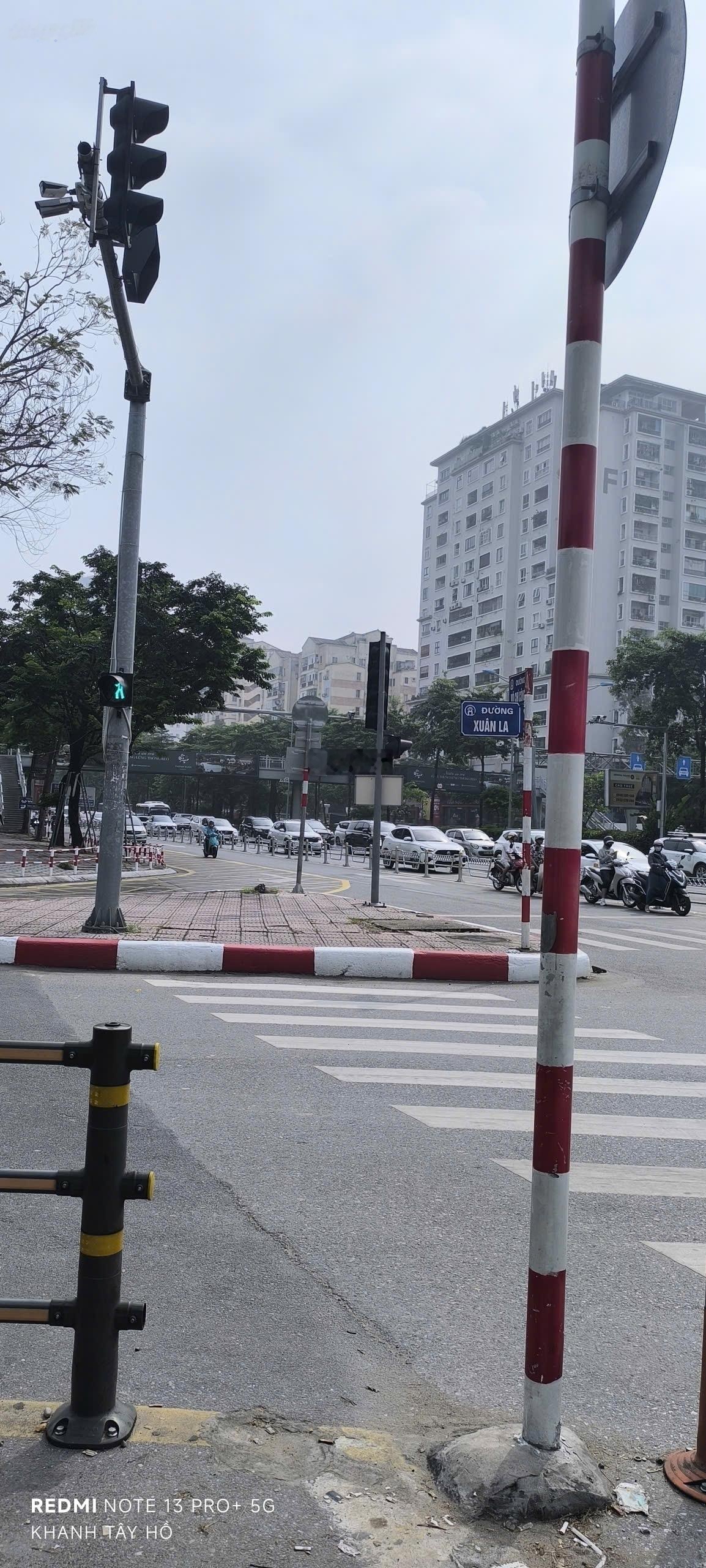 Bán Thửa Đất Vuông Đẹp Ngay Mặt Phố Xuân La-Tây Hồ DT52m2-MT4.3m-Vuông Đẹp-Không Quy Hoạch:Giá:15Tỷ