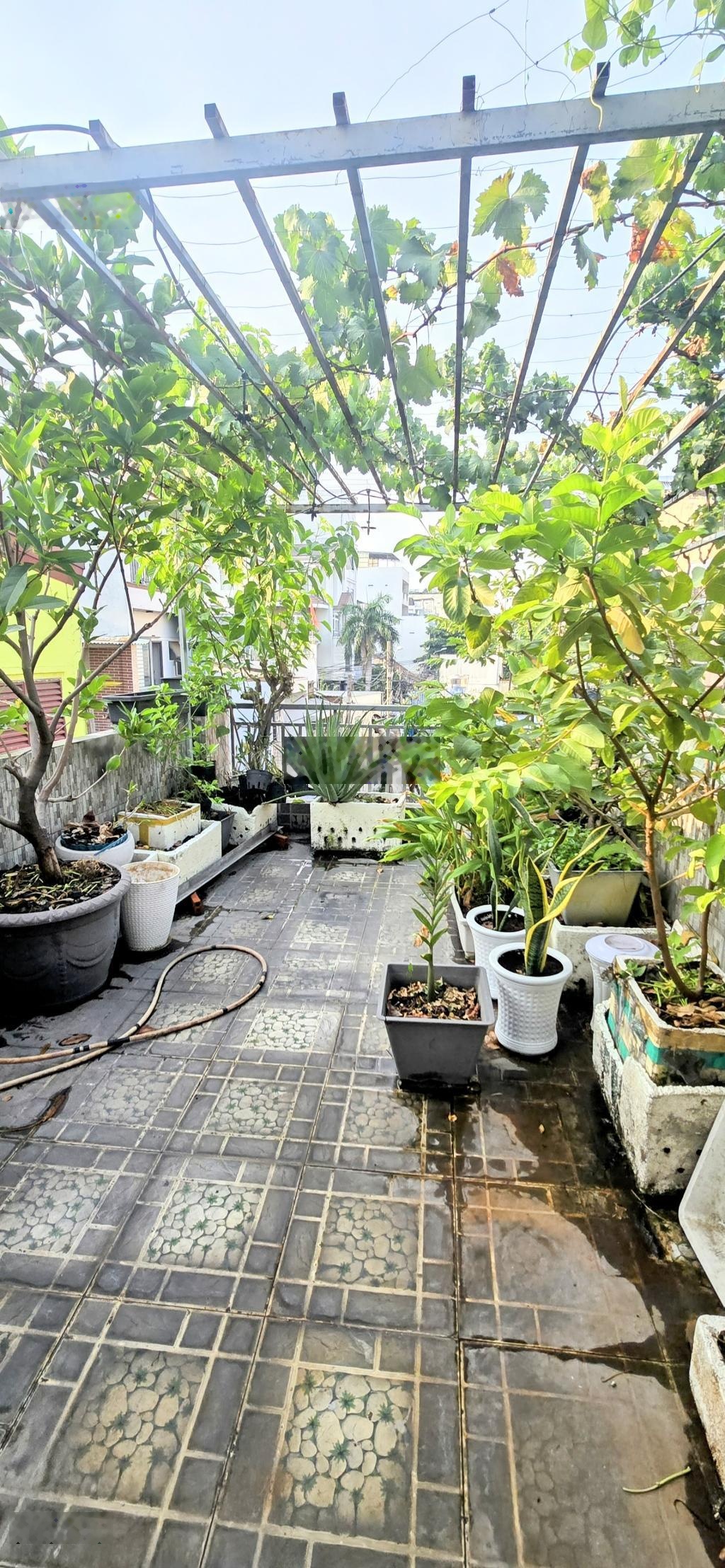 Nhà bán đ khuông việt- giáp q tân bình- 1 sẹc- xe hơi đỗ cửa- 82 m2- 6,x tỷ