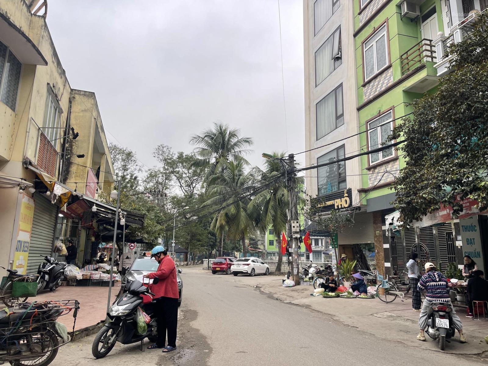 Bán nhà Nguyễn Khuyến, Văn Quán Hà Đông. 65m2 x 5 tầng MT 5m. Chỉ nhô 15 tỷ. Kinh doanh, ô tô vào