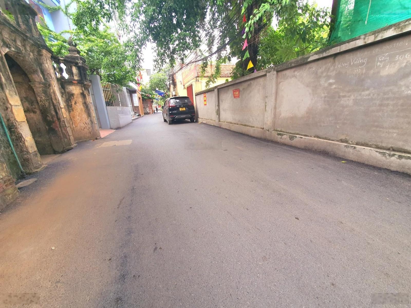 Bán đất phố An Dương Vương 211m2 mặt tiền 10m sát kđt Ciputra ngõ ô tô tránh, sẵn gpxd 9 tầng