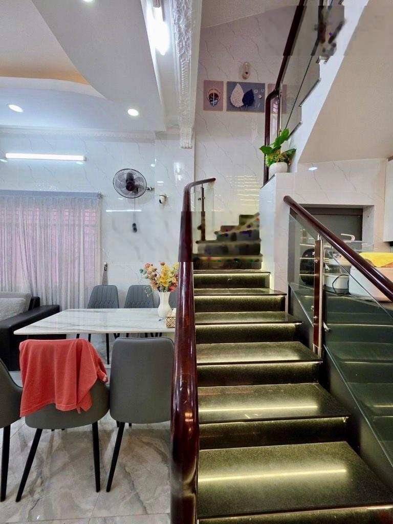 Chính chủ bán gấp. nhà hxh 5 tầng. bình thới.p11.q11. giá 8.5 tỷ