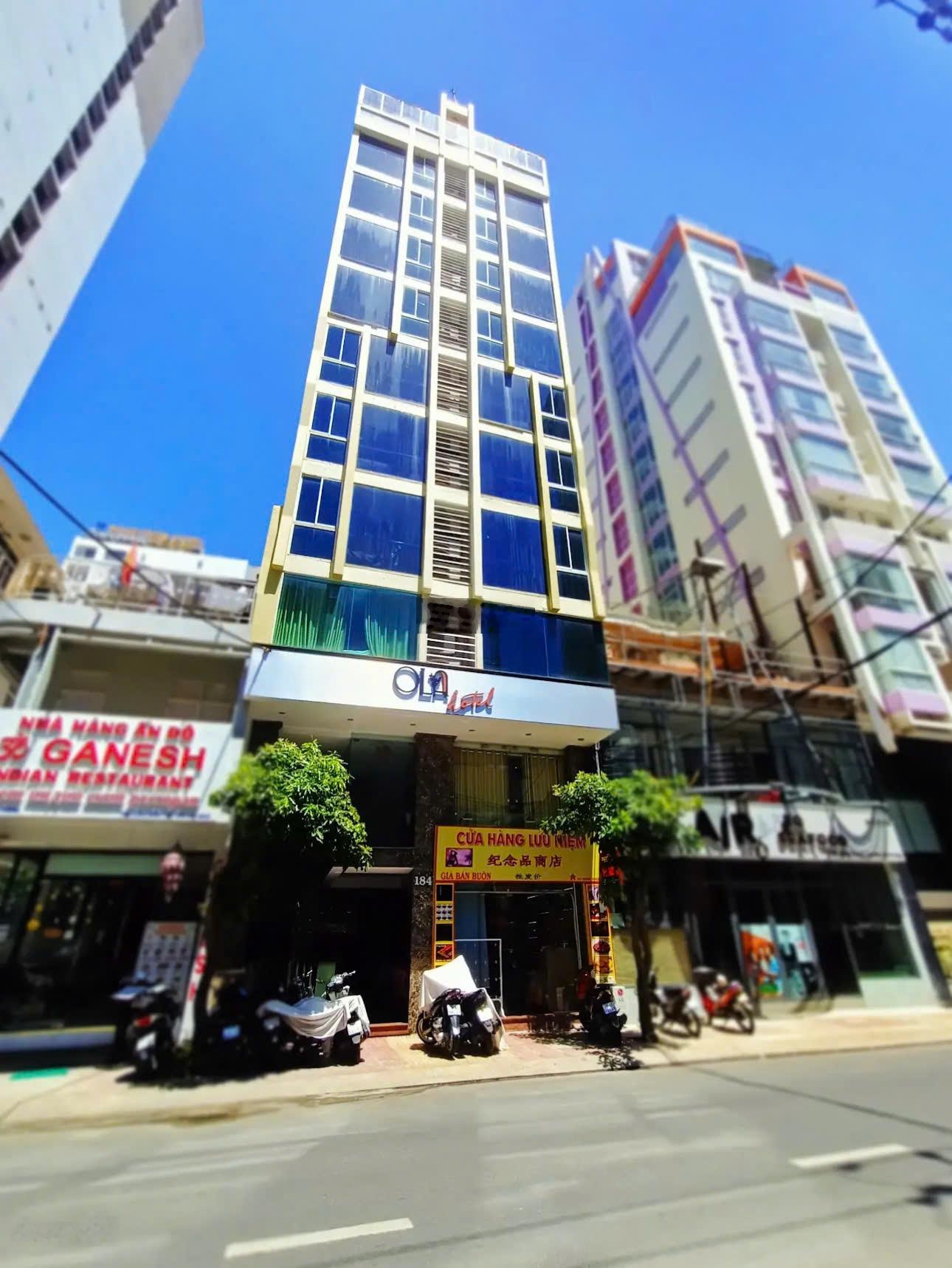 Bán Khách sạn 12 tầng mặt tiền đường Hùng Vương - Lộc Thọ - Dòng tiền ổn định 80tr/tháng