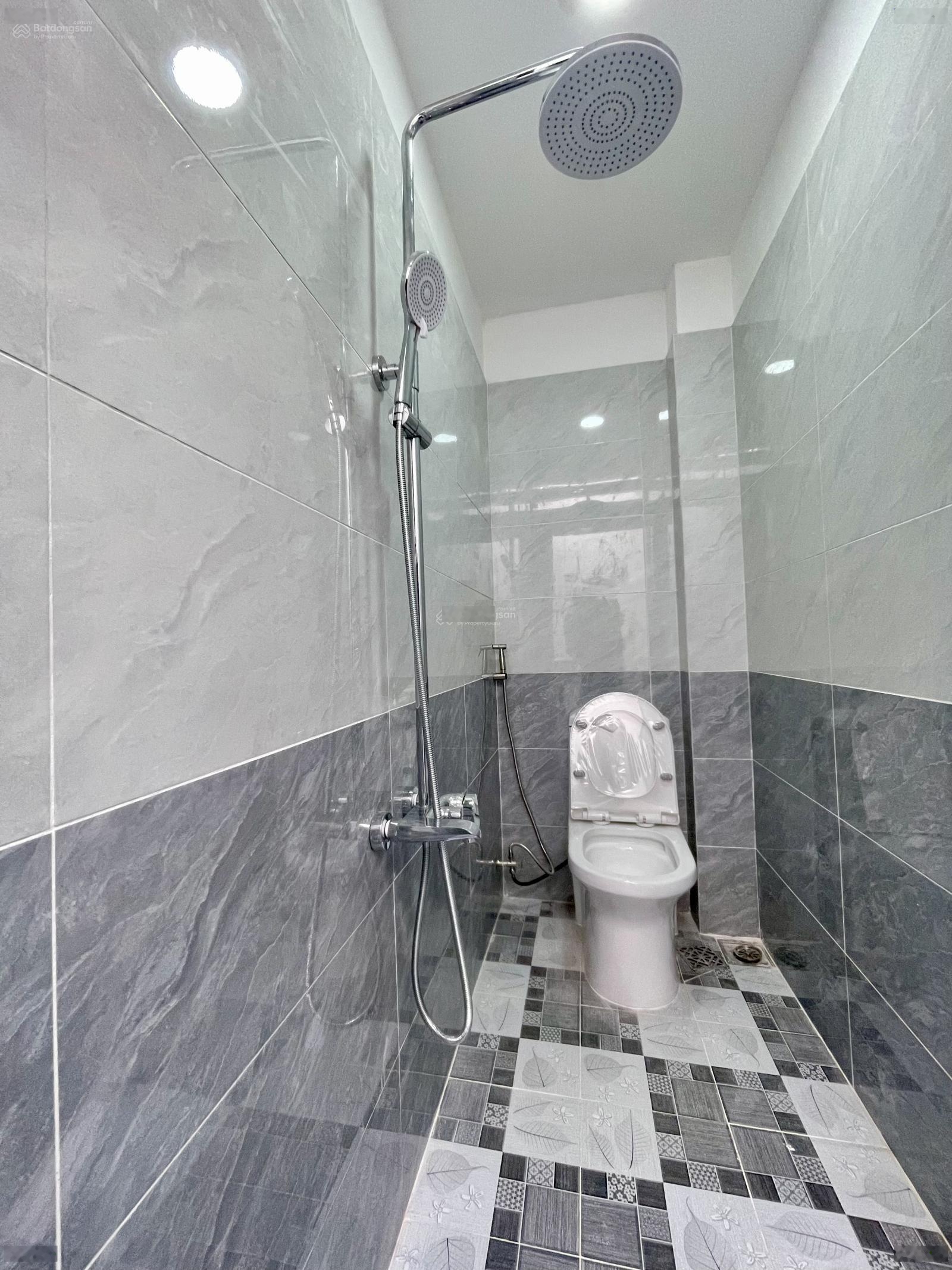 Bán gấp nhà (SHR) Thạnh Lộc 19 ngay ngã tư Ga, 3PN, 50,5m2