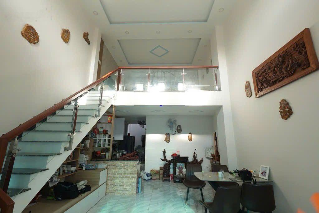 Nhà 4 tầng đường Hà Huy Giáp, Q12, DT 130m2 (4,8mx26m) đường 8m thông 7,5tỷ