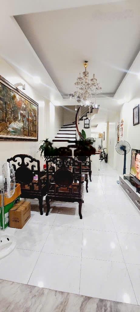 Bán nhà Lê Duẩn, 2 mặt thoáng, nở hậu, 56m2, nhỉnh 8 tỷ