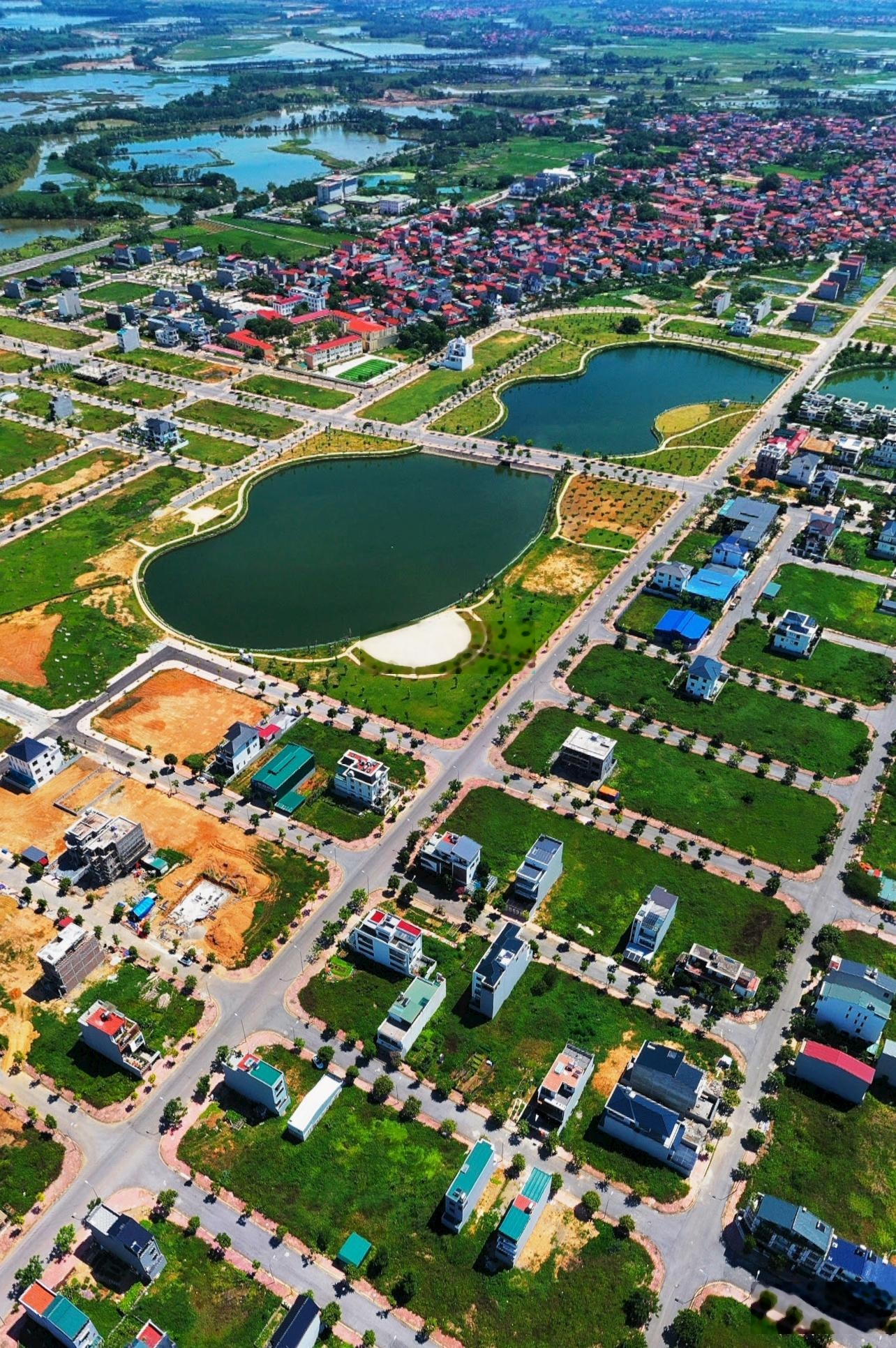 Bán lô TMDV 4 mặt tiền tại Nam Vĩnh Yên giá chỉ 5xtr/m