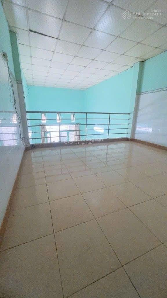 Bán nhà khu dân cư đẹp yên tĩnh nhà 2 tầng cũ tiện cải tạo hoặc xây mới