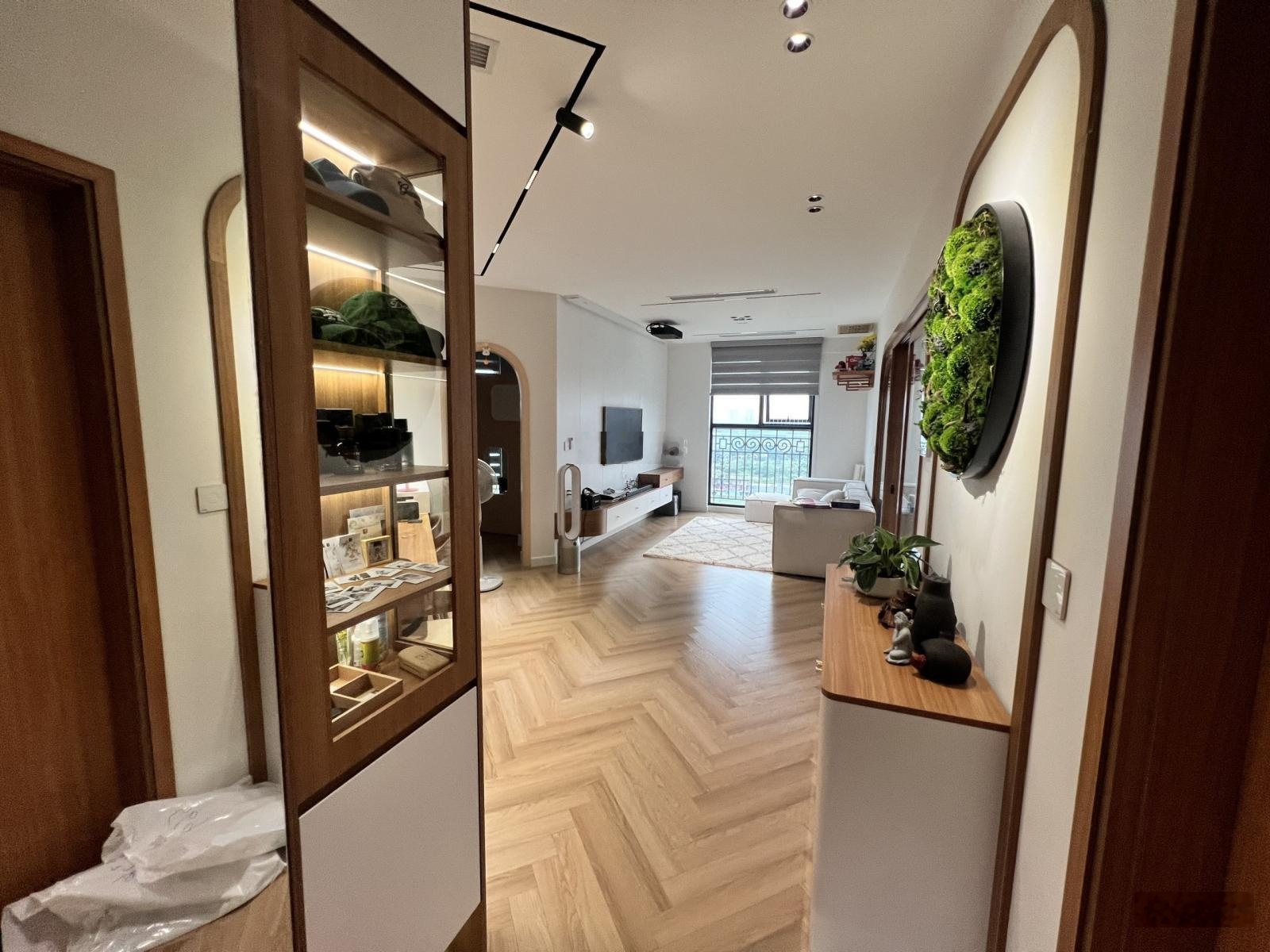 Chính chủ cần bán nhanh căn 2 phòng ngủ, 63m2 giá 4.6 tỷ full nội thất đẹp ở ngay, rẻ nhất khu vực