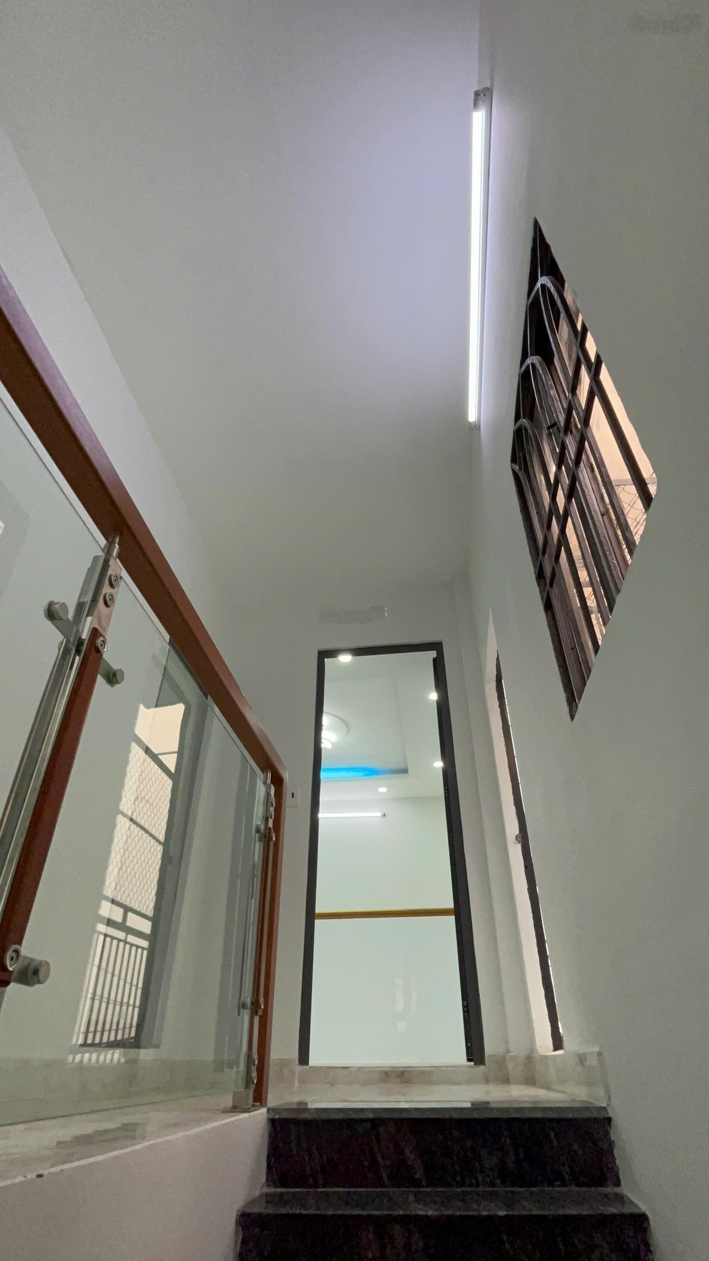 Bán nhà mới HXH sát mặt tiền Tùng Thiện Vương 3pn 2 wc giáp quận 5,6 chỉ 5,95 tỷ