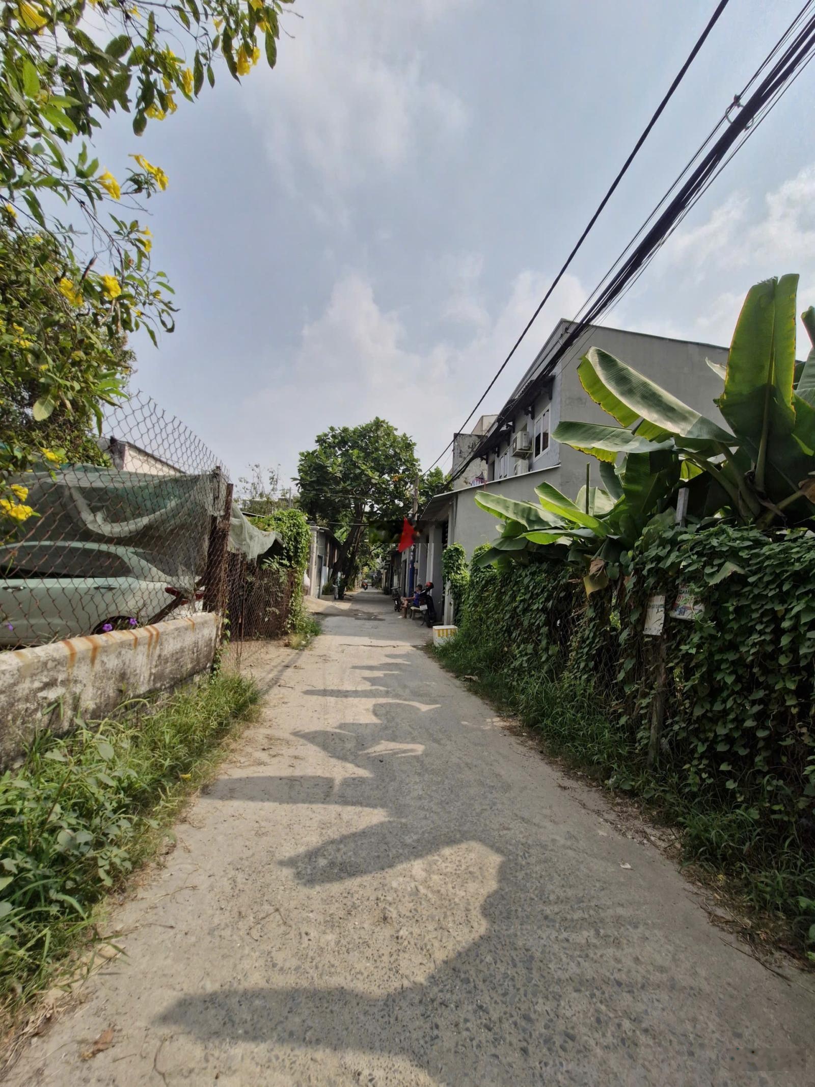 Bán lô đất hẻm xe hơi đường Thạnh Lộc 29, Q12 sát quận gò vấp, dt 5x13m