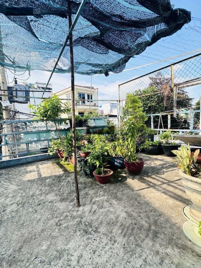 Gấp bán nhà MT Tân Phú chưa tới 100tr/m2 DT 98m2(4.4x21m nở hậu 4.8m)