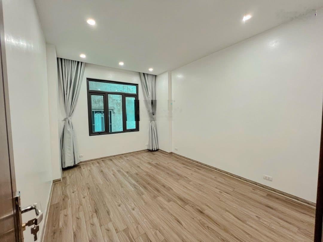 Nhà đẹp đón tết Bính Ngọ , 42m xây 4 tầng , 4 pnkk full nội thất ,đầy đủ công năng , gần phố , ô to