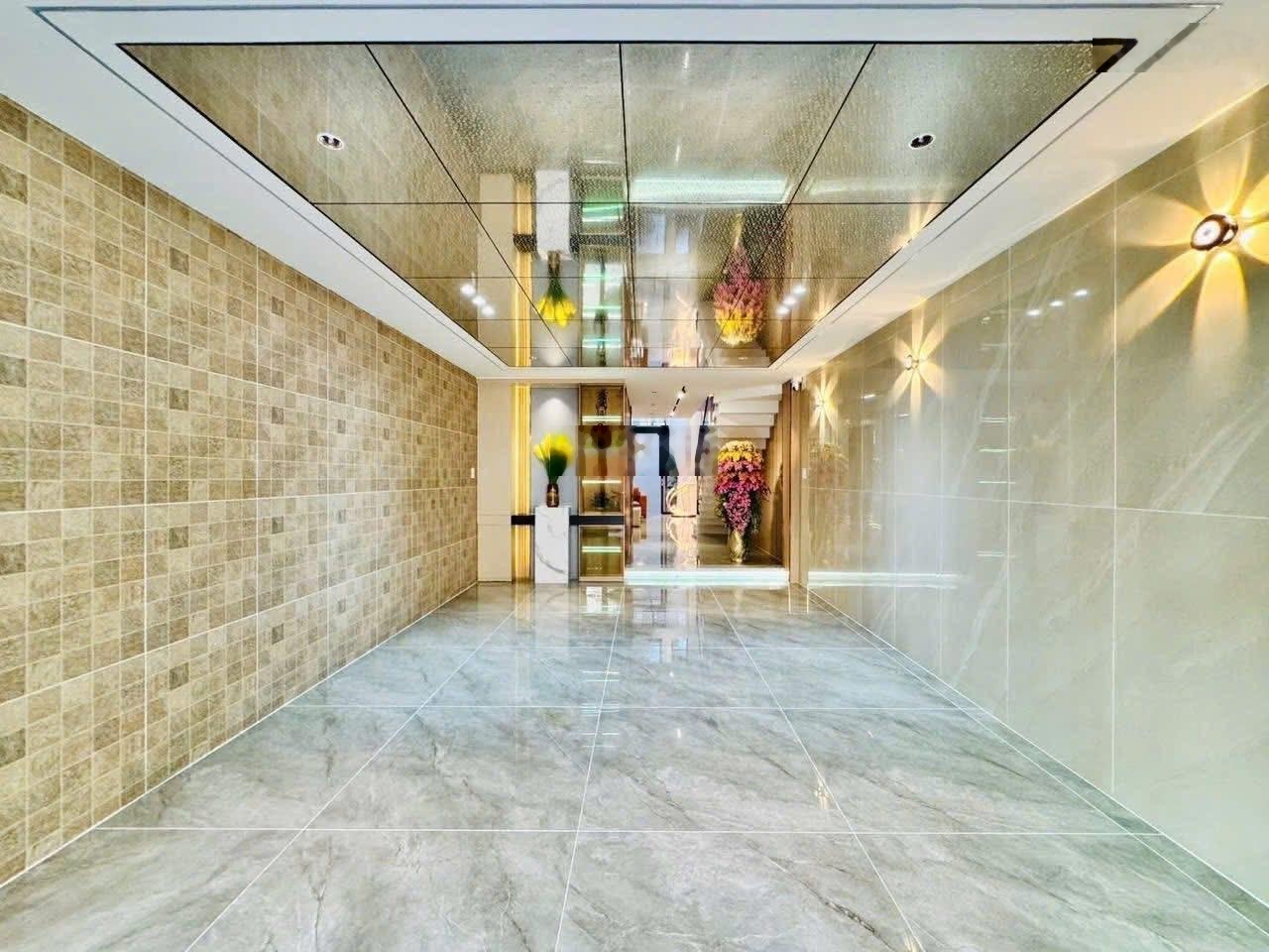 Chốt nhanh gọn lẹ! bán nhà Huỳnh Văn Bánh - Phú Nhuận, cho thuê sẵn 23 triệu - hẻm oto