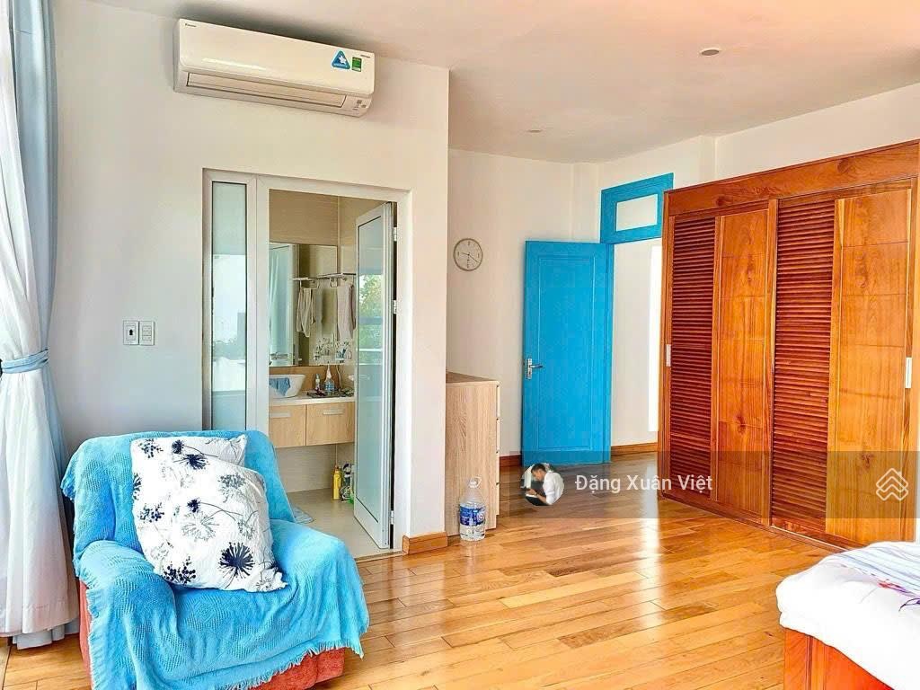 Chào bán tòa căn hộ 5 tầng, sát Phố Tây An Thượng, biển Mỹ Khê, 218m2 đất, dòng tiền 65tr/tháng