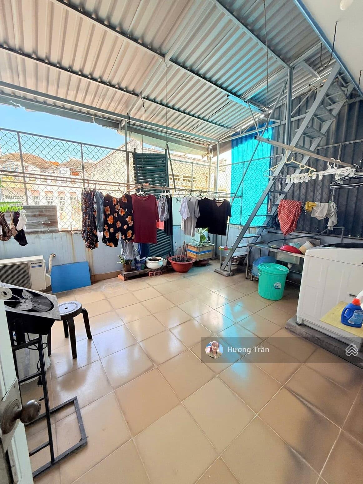 1 đời chủ cần bán nhà hxh giữa nhà ga t3 và khu bàu cát 3 tầng, ngang 5m, 70m2 công nhận giá 9.7 tỷ