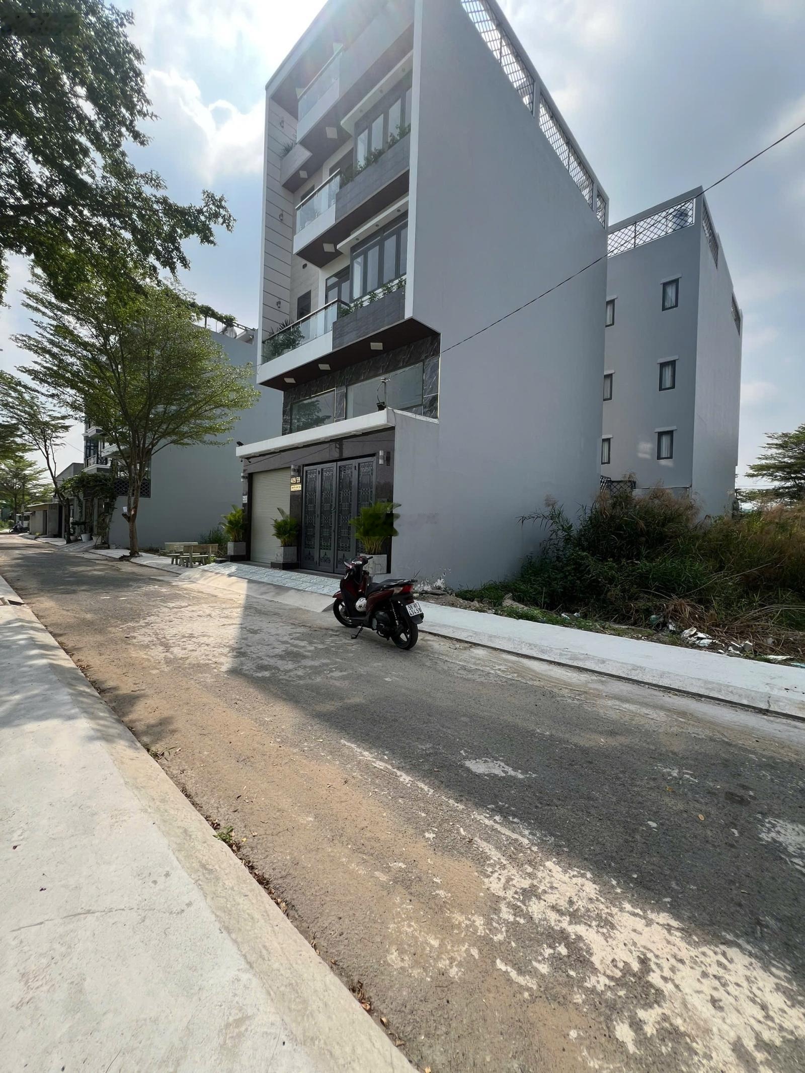 Tuấn HaiLongReal: 90,4m2 3,9tỷ khu dân cư đông đúc gần mặt đường Nguyễn Văn Tạo cách Phú Mỹ Hưng 15